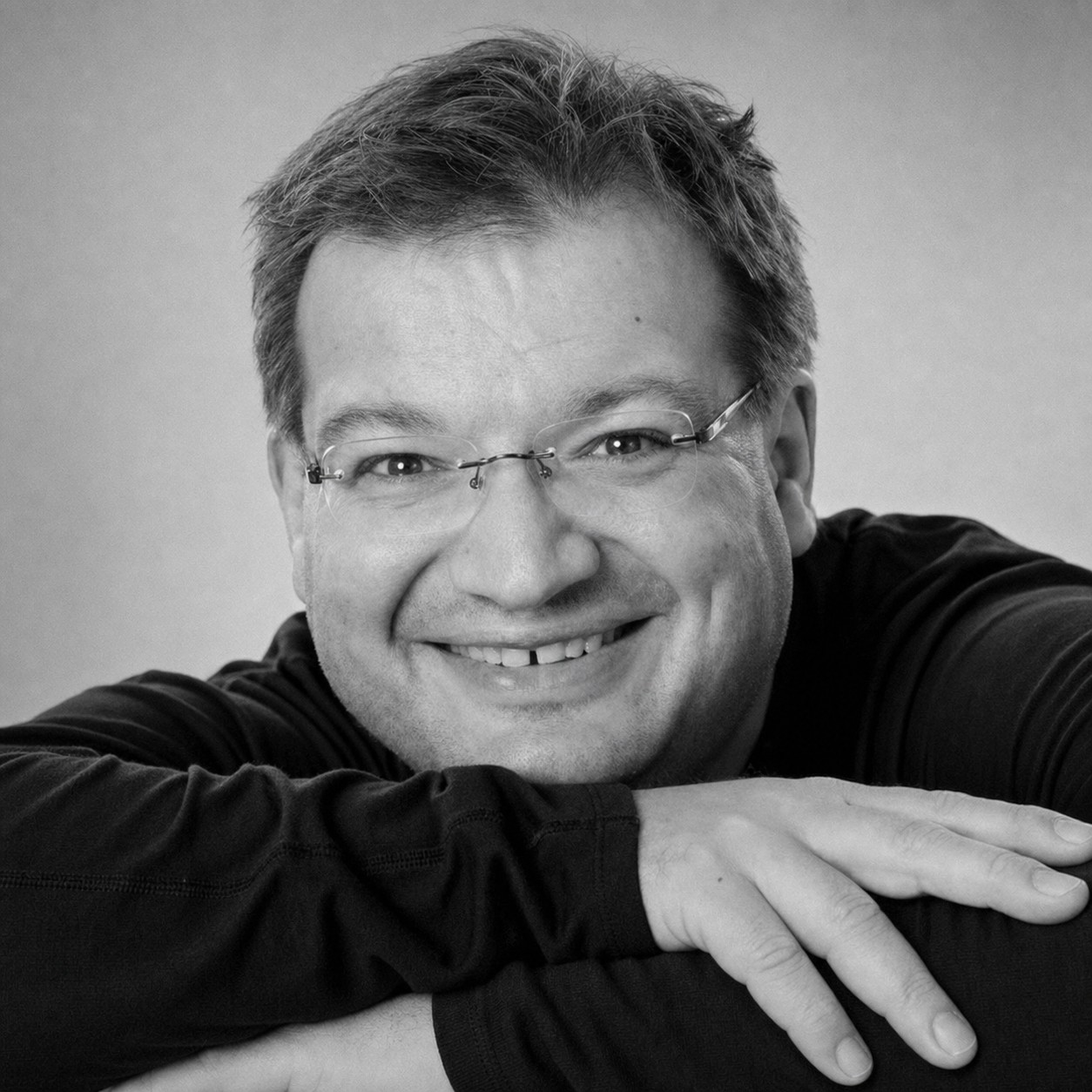 Schwarzweiß-Porträt: Coach Karsten Schramm